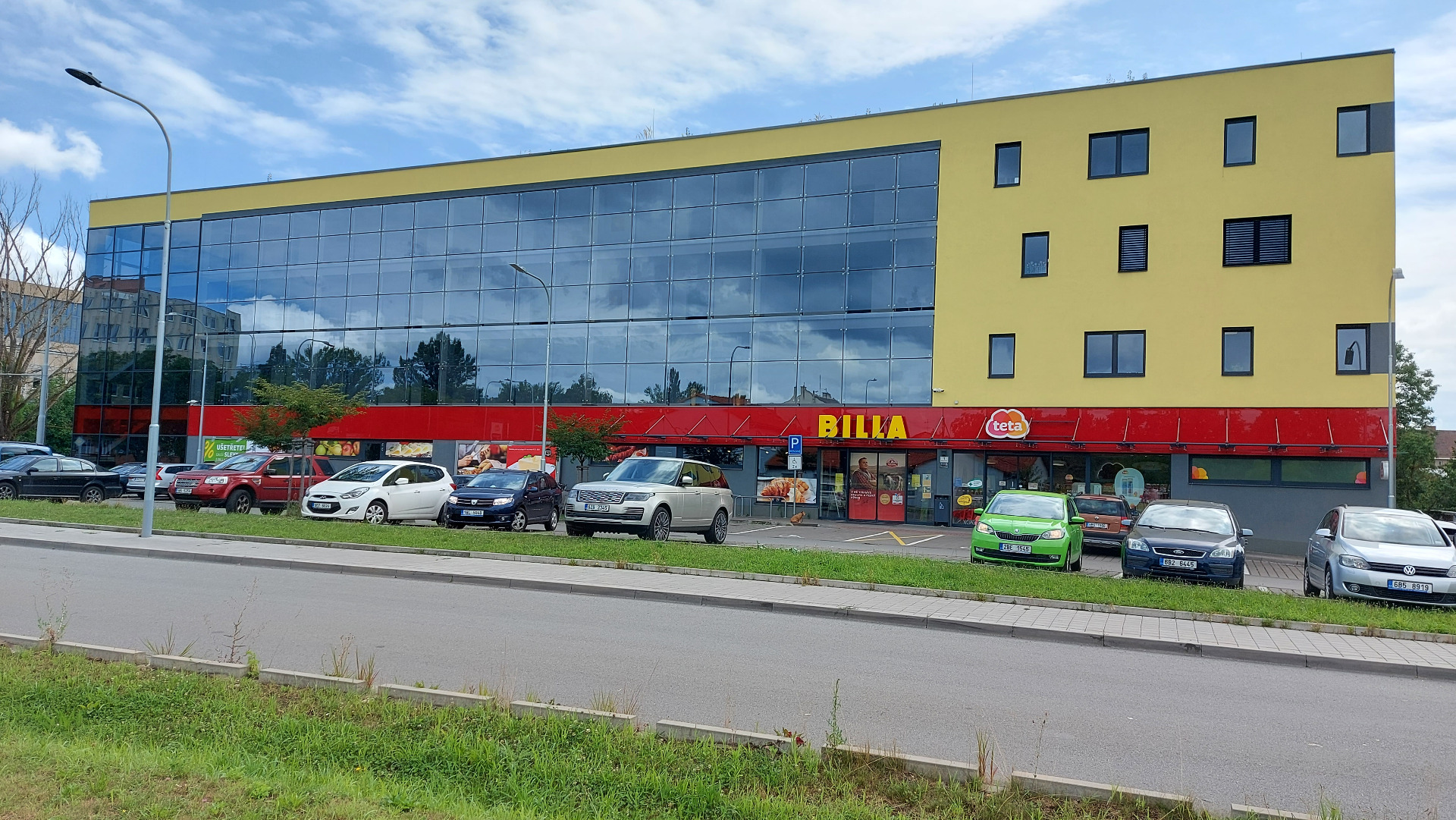 Obytný soubor Maloměřické nábřeží, Brno Polyfunkční dům A1